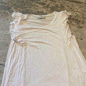 Super cute and comfy abercrombie and fitch tee